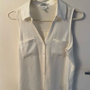 Express Women’s Sleeveless Button-Front Blouse in white